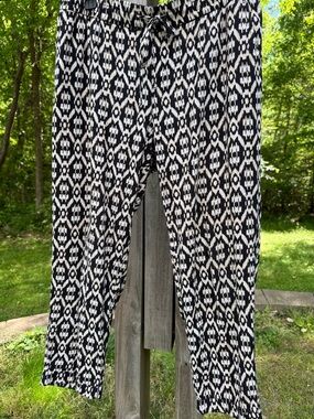 Old Navy Black and White Ikat Drawstring Pants